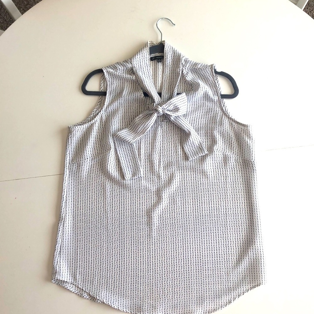 Adrianna Papel Black & White Polka dot Sleeveless Blouse with tie collar size L